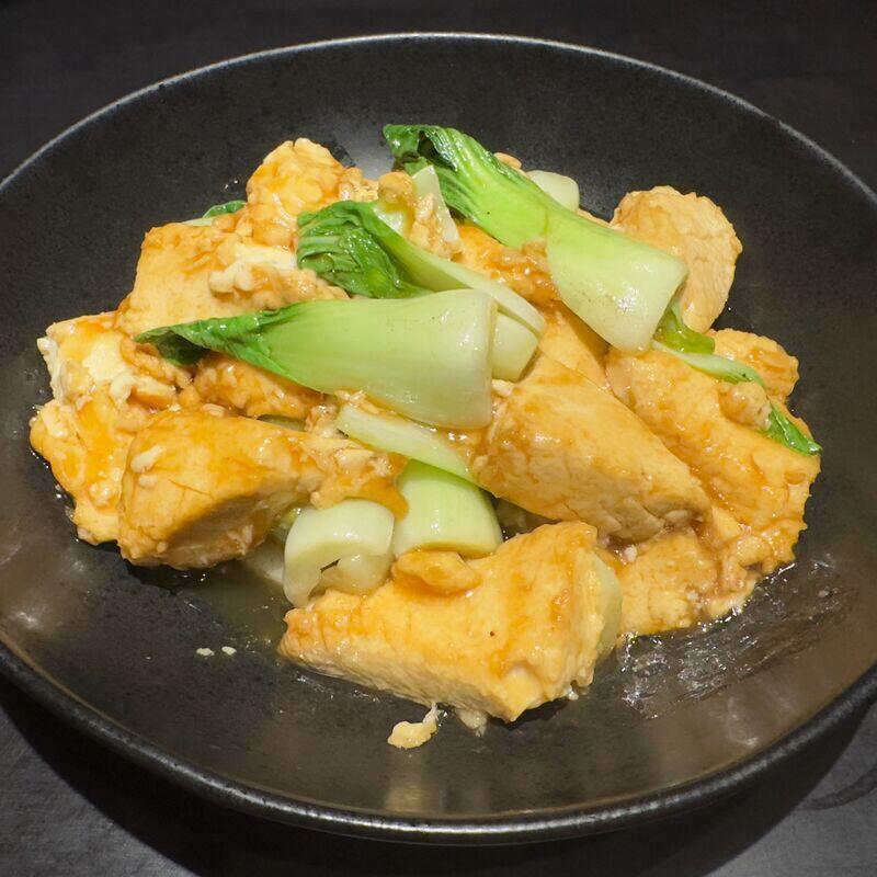 Tofu & Baby Bok Choy in Garlic Sauce